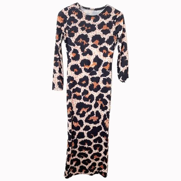 H&M Dresses & Skirts - Body-con Long Sleeve Sweater Print Maxi Dress Sz S